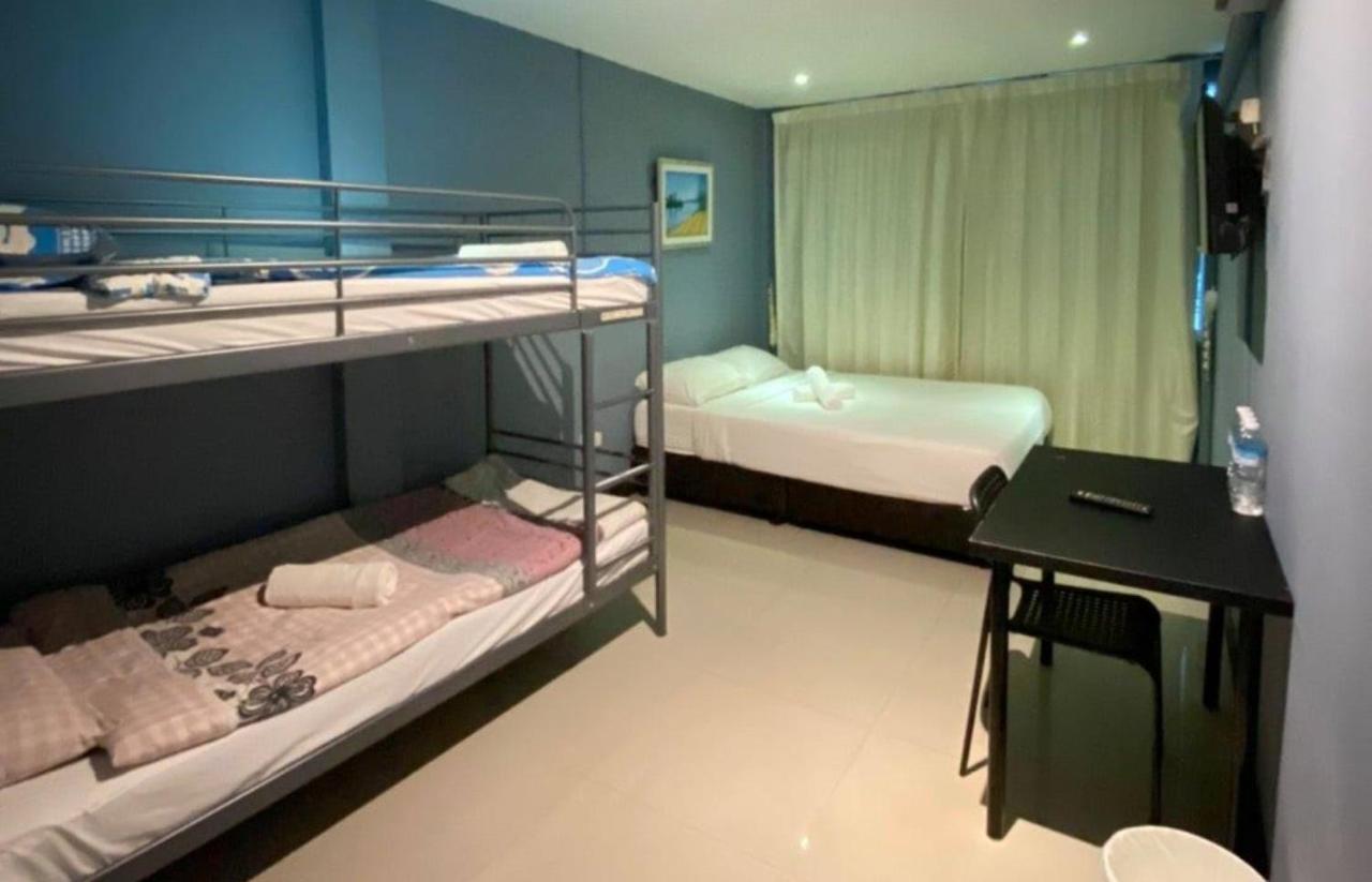 The Little Pig Sukhumvit Hotell Bangkok Eksteriør bilde