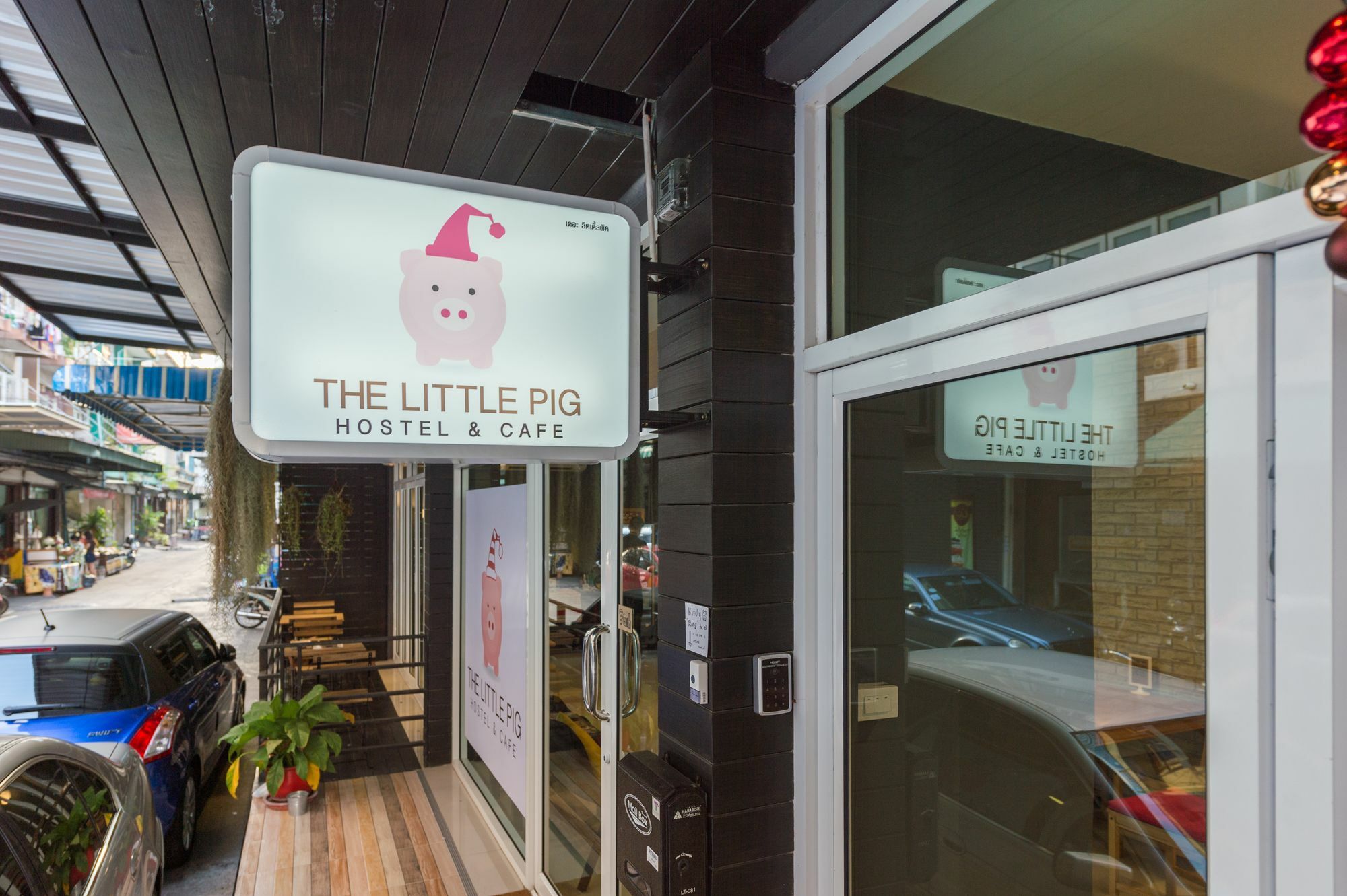 The Little Pig Sukhumvit Hotell Bangkok Eksteriør bilde